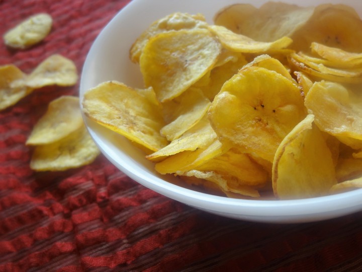 Raw banana chips/nendhranghai chips